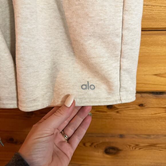 Alo High Waist Easy Sweat short Oatmeal Heather Size Medium - Picture 4 of 6